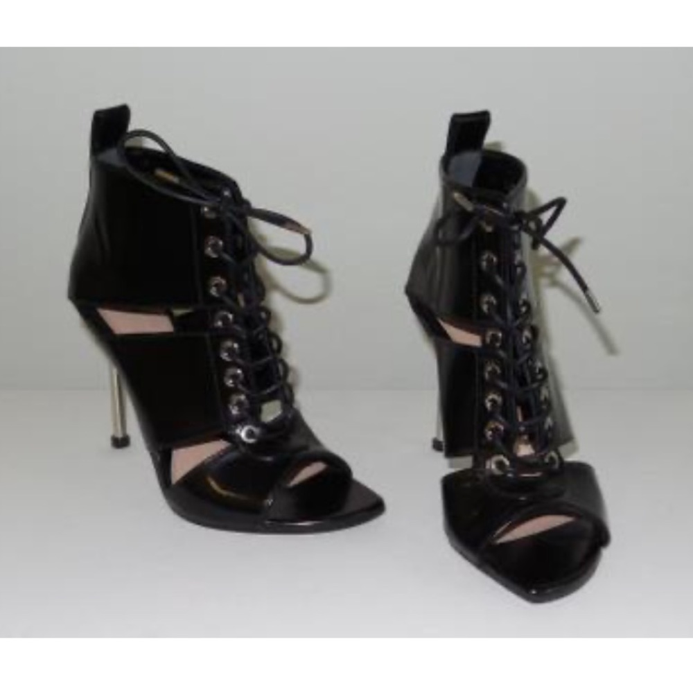 ALEXANDER McQUIN BLACK PATENT LEATHER LACE-UP ANKLE BOOTS SIZE 35